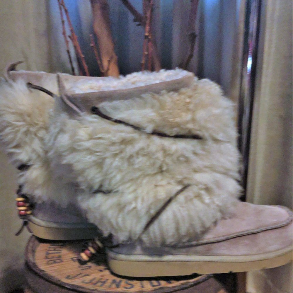 Rare UGG Rainer 5189 limited edition Size 5